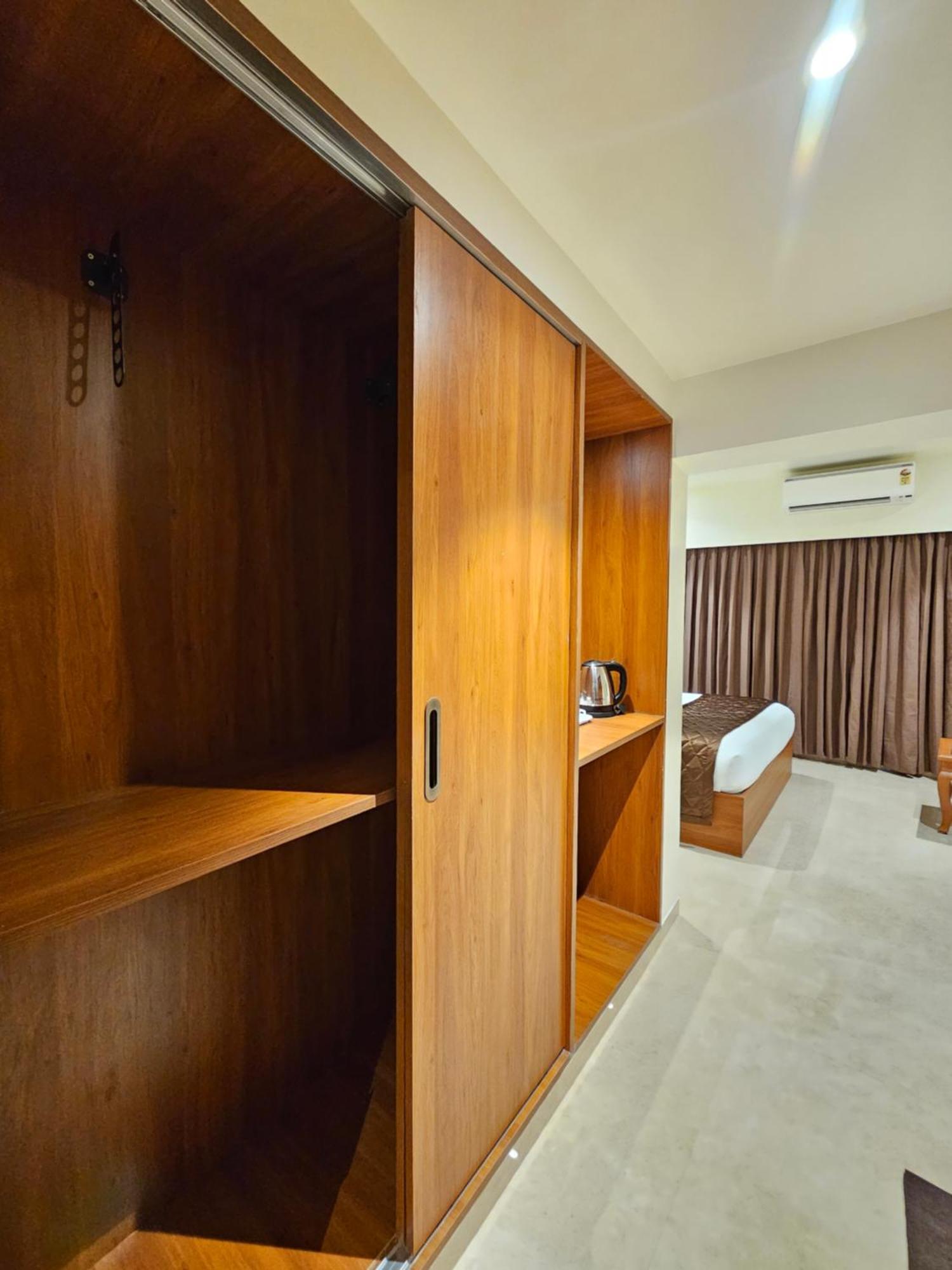Hotel Pl Grand Karaikkudi Exteriér fotografie